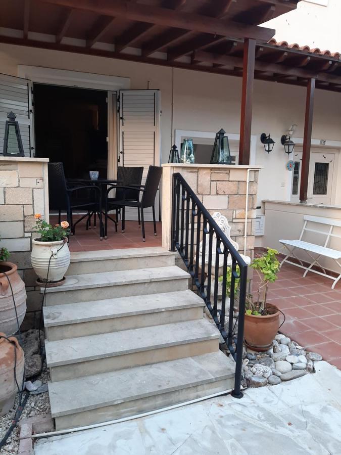 Limnaria Deluxe Maisonette Paphos Ngoại thất bức ảnh